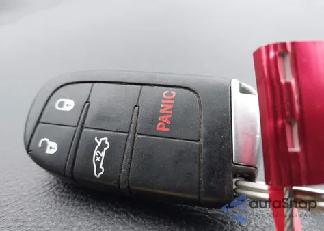 2016 Dodge Challenger 392 Hemi Scat Pack Shaker z USA, uszkodzony, nr VIN 2C3CDZFJXGH253813